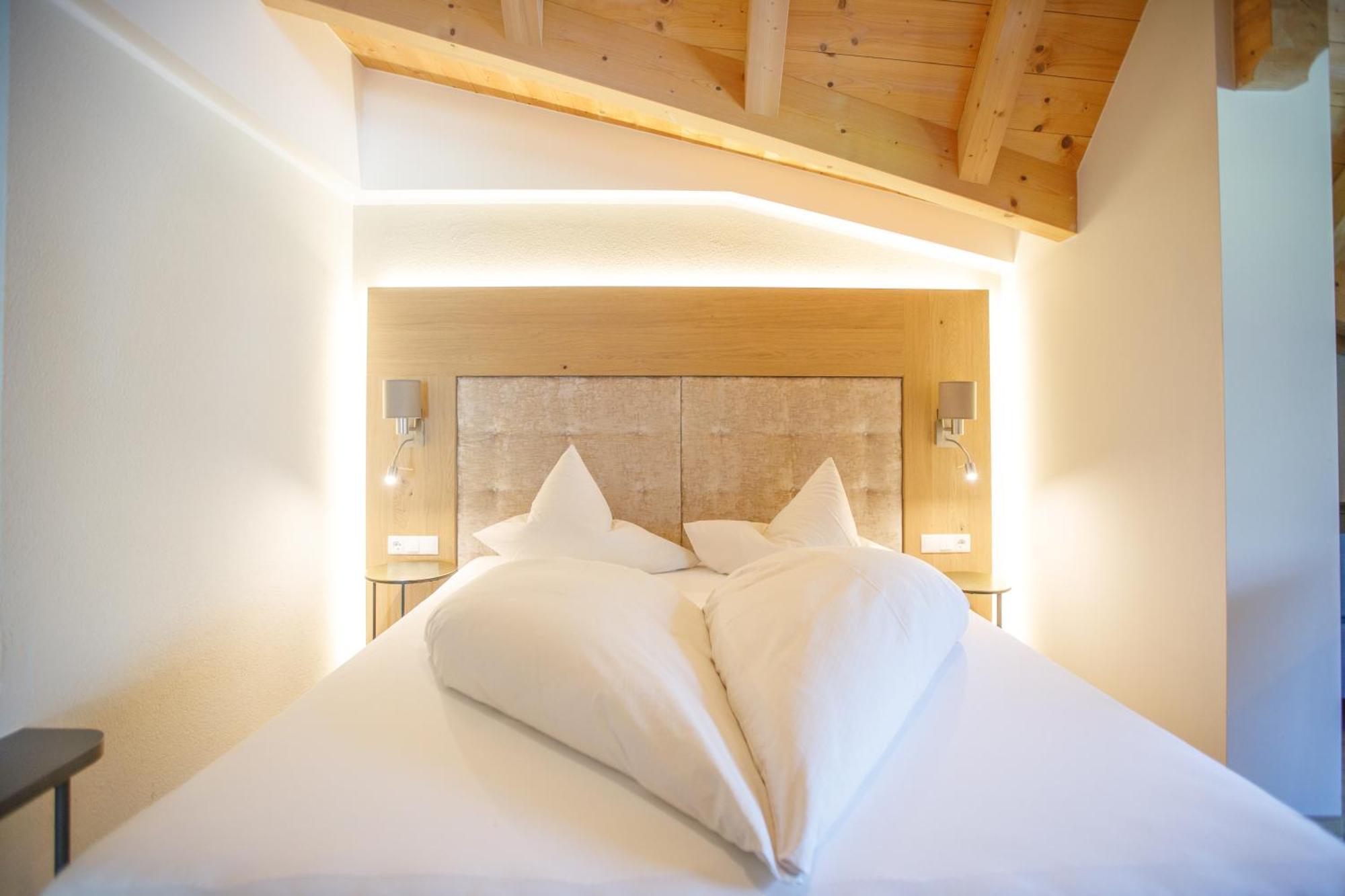 Hin&Weg Das Aparthotel Ried im Zillertal Buitenkant foto