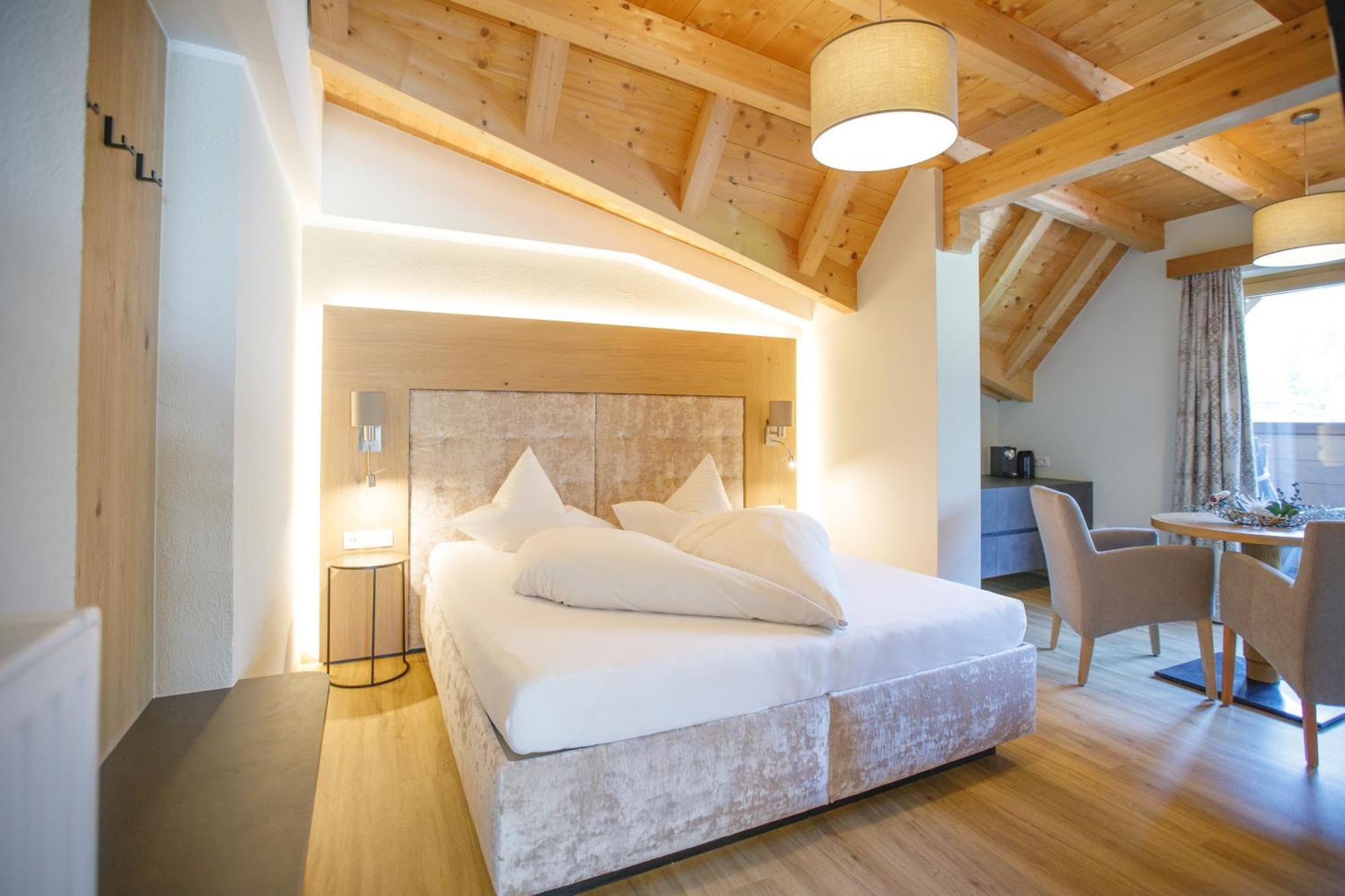 Hin&Weg Das Aparthotel Ried im Zillertal Buitenkant foto