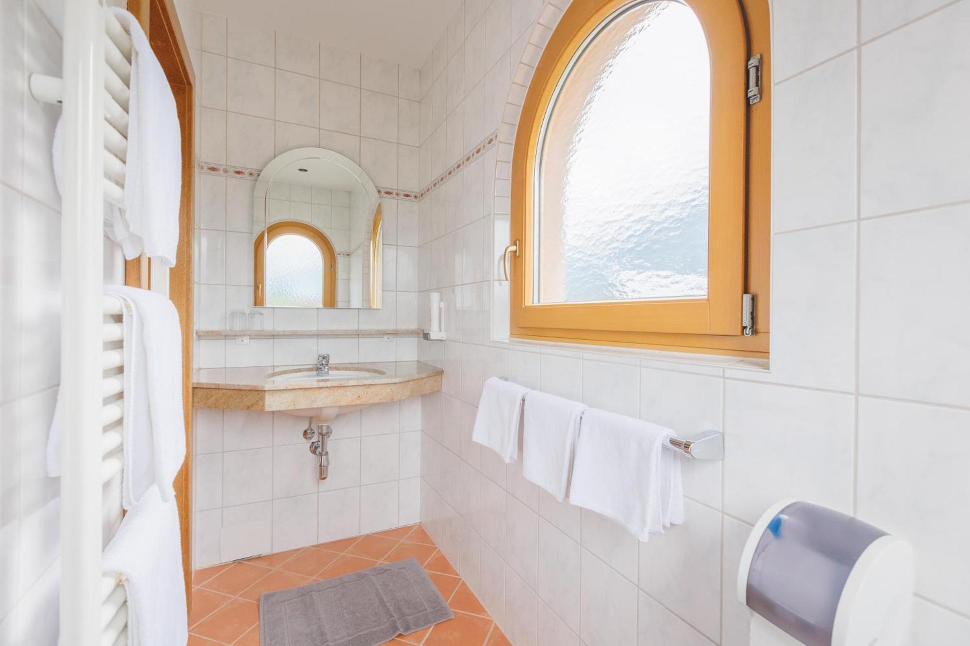 Hin&Weg Das Aparthotel Ried im Zillertal Buitenkant foto
